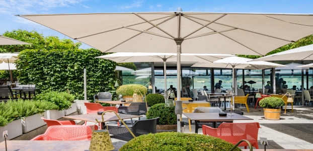 Restaurant Murtenhof mit Garten, Hof und viel Panorama!